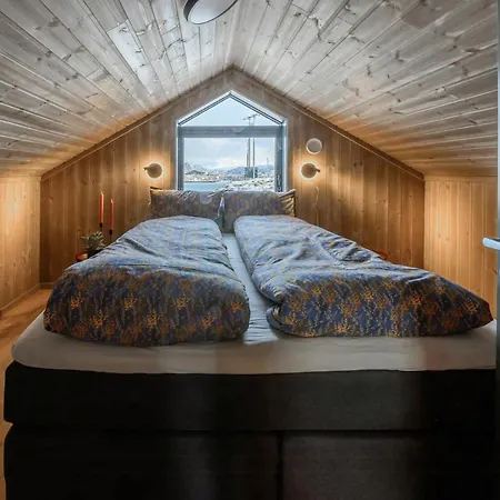Spectacular Views And Beautiful Surroundings In Lofoten Holiday home *